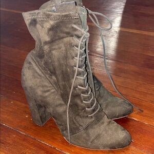Steve Madden Olive Lace-Up Women's Boots